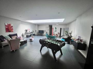 Location de vacances pour 8 personnes, avec jacuzzi et terrasse, animaux acceptés à Clermont-Ferrand