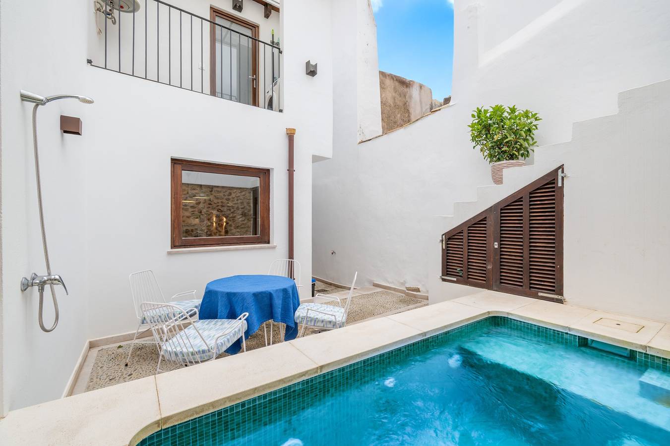 Ferienhaus 'La Roca' mit Bergblick, Wi-Fi und Klimaanlage in Pollença Stadt, Pollença