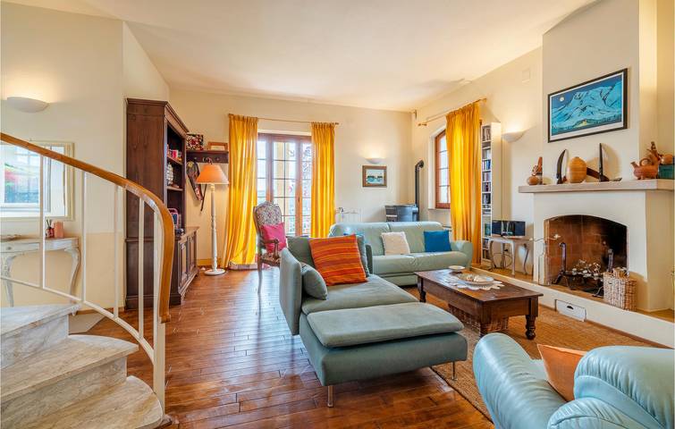 Apartment mit Meerblick, Parkplatz, AC, Pool und Garten in Massarosa, Italienische Riviera