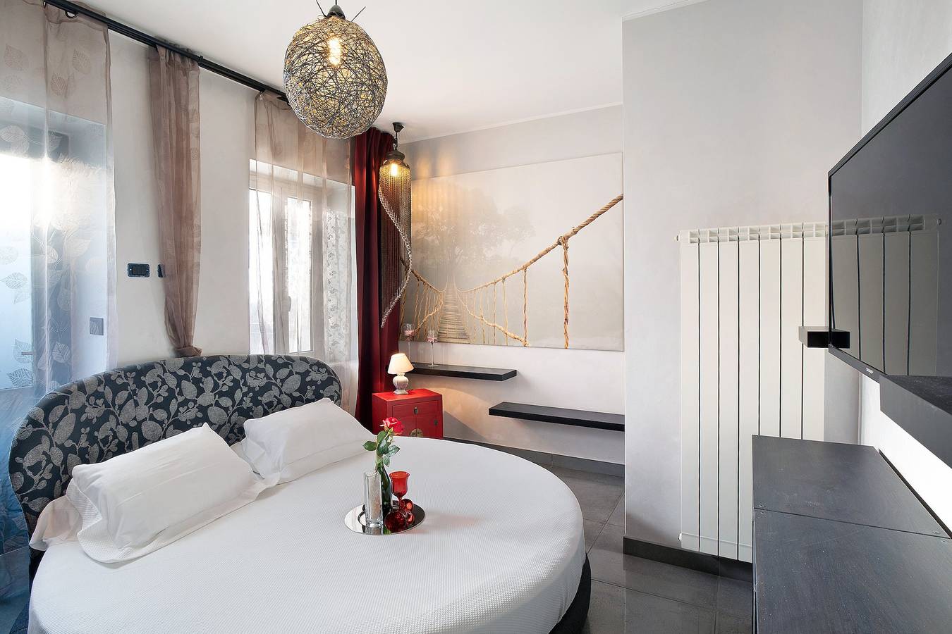 Ganze Wohnung, Apartment 'La Dimora Della Poesia' mit Meerblick, privater Terrasse und Wlan in Oneglia, Imperia