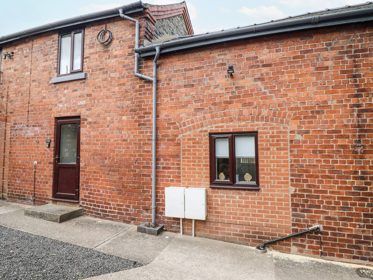 Entire apartment, 1 Y Llew in Powys