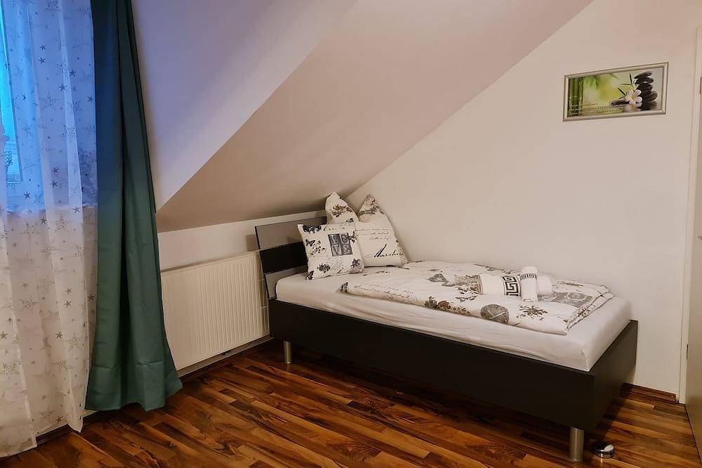 Ganze Wohnung, Citywohnung mit Schlafgalerie bis zu 6 Gäste direkt im Stadtzentrum Neuwied in Neuwied, Osteifel