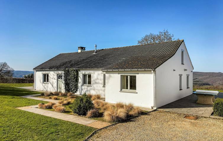 Location de vacances pour 10 personnes, avec jardin ainsi que sauna et terrasse dans Beffe