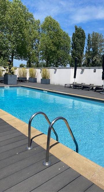 Hôtel pour 2 personnes, avec jardin et piscine dans Val-d'Oise