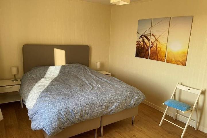 Location de vacances pour 12 personnes, avec piscine et jardin à Juignac - 2