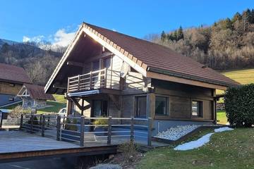 Gîte pour 6 personnes, avec jardin et balcon à Dingy-Saint-Clair