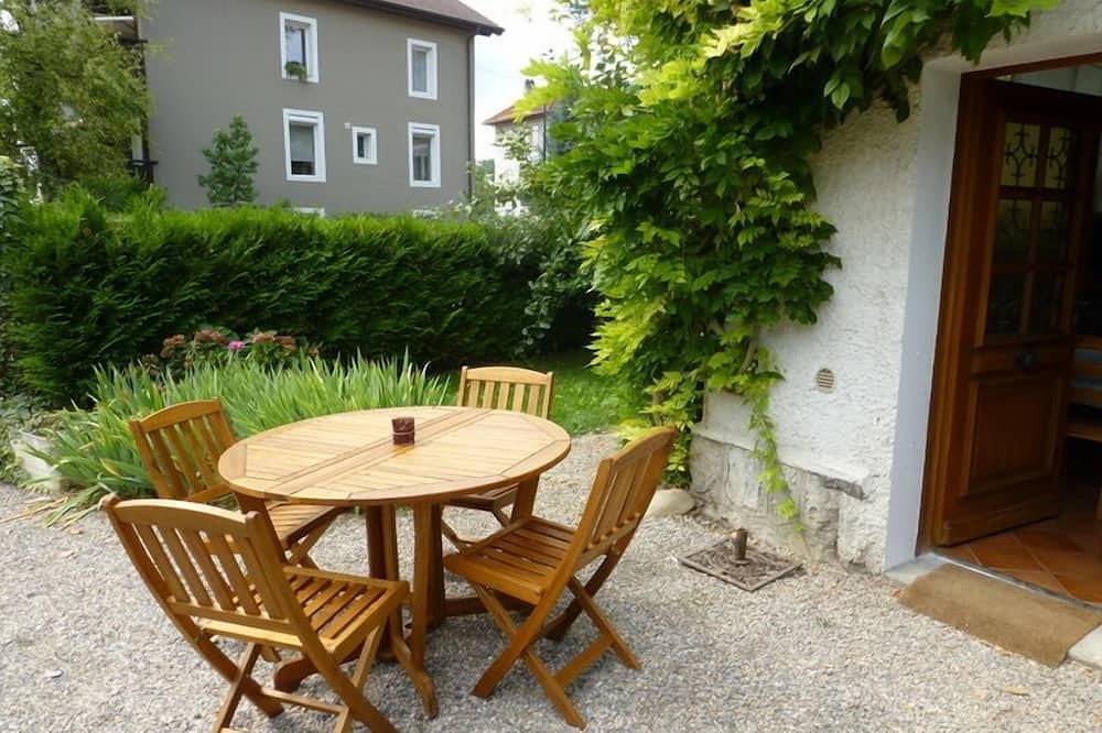 Apartamento entero, Estudios - 1 cuarto - 2/4   Personas in Annecy, Región de Annecy