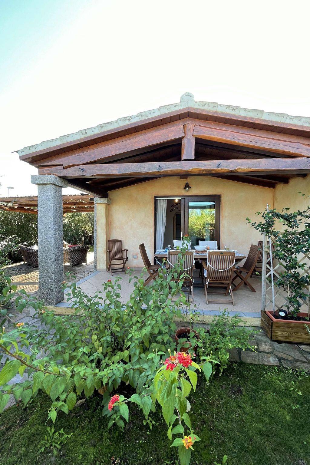 Apartamento entero, 1 Kilometer vom Strand entfernt in Baia Sant'Anna, Olbia-Tempio