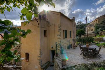 Gîte pour 4 personnes, avec terrasse à Moncale