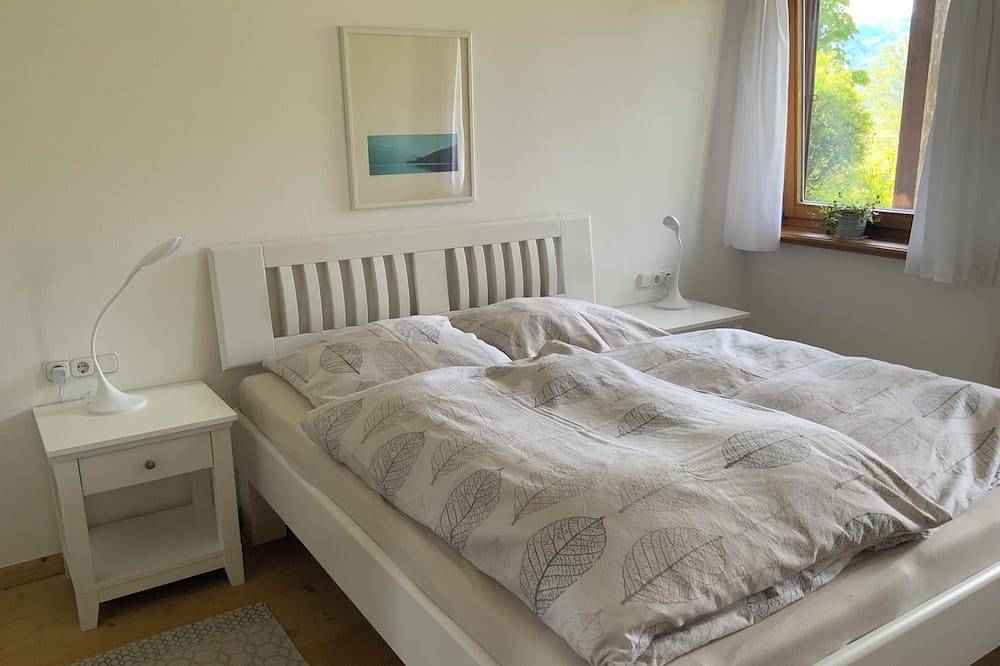 Ganze Wohnung, Schöne, ruhige 2-Zimmer-Ferienwohnung mit großer Terrasse und Panoramablick in Murnau am Staffelsee, Das Blaue Land