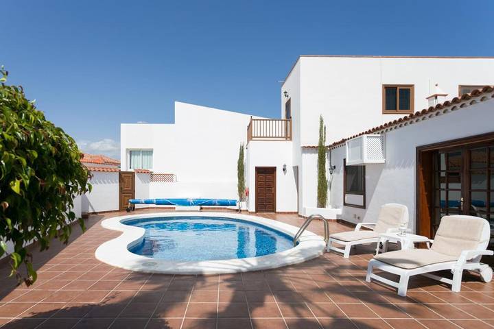 Villa voor 6 personen, met tuin en zwembad, met huisdier in Amarilla Golf