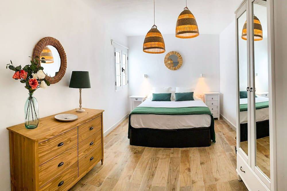 Ganze Wohnung, Charming Apartment And Solarium By The Sea in La Santa, Tinajo