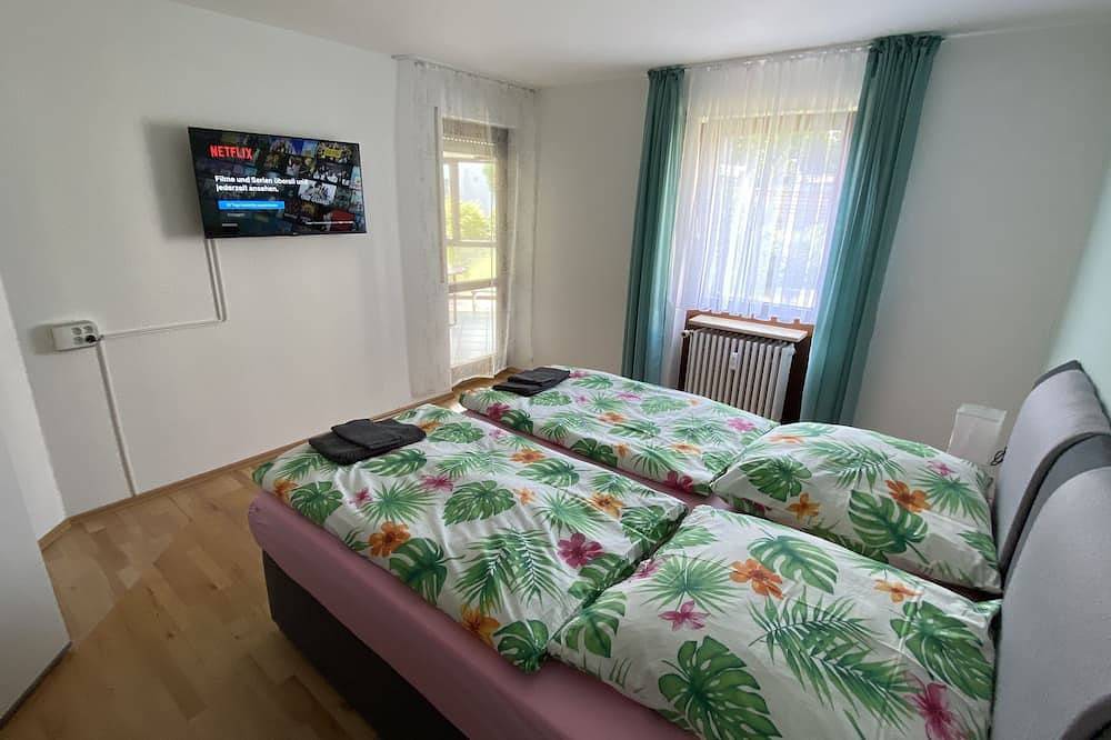 Ganze Wohnung, Ferienwohnung mit Terrasse in Metzingen, Neckar-Alb