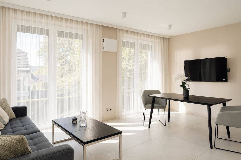 Ganze Wohnung, Fischers Apartment 4 Neubau 2-Schlafzimmer Wohnzimmer Küche Parkplatz z.See 1 km in Starnberg, Starnberger See
