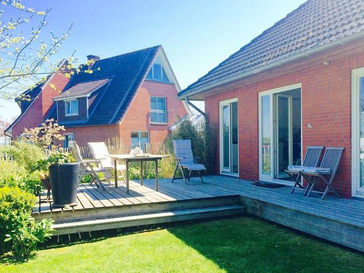 Bungalow für 6 Personen, mit Terrasse und Garten