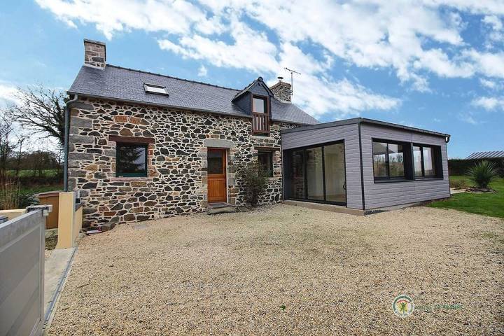 Gîte pour 4 personnes, avec terrasse et jardin