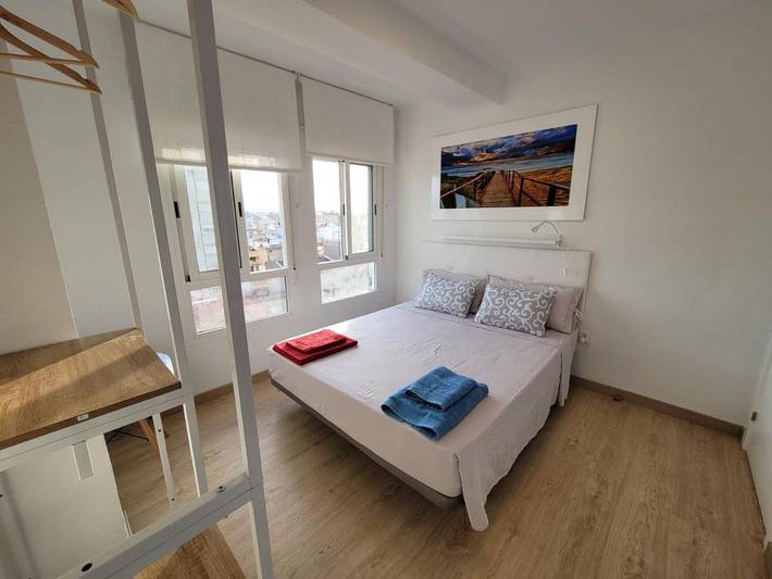 Apartamento para 17 personas, con Balcón además de Terraza y Vistas en Alcantarilla