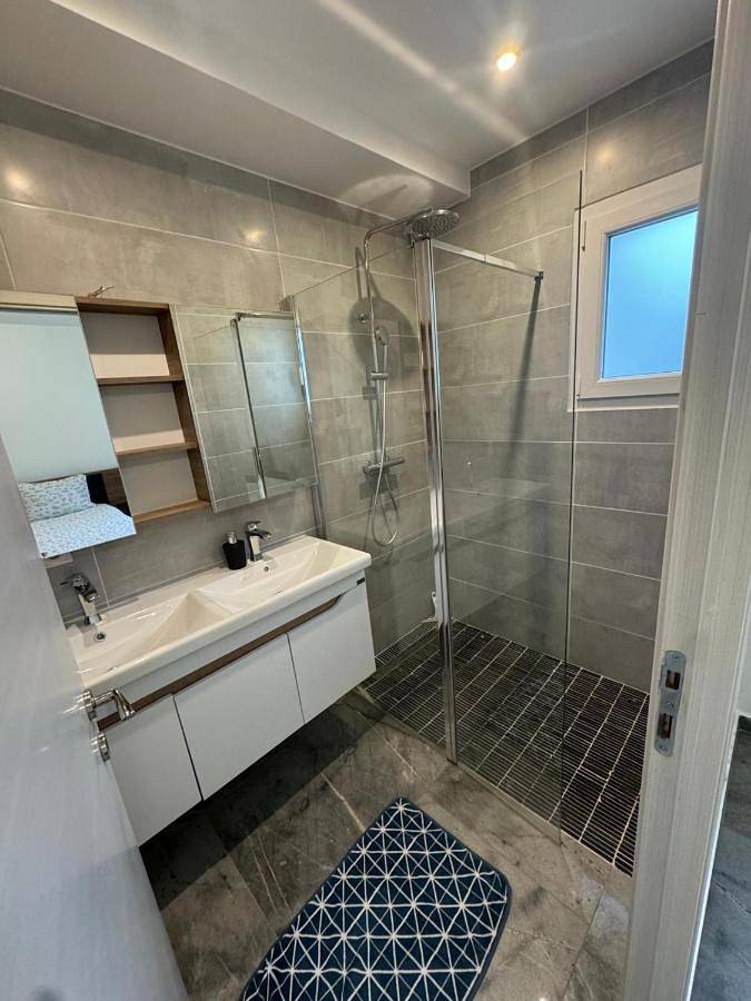 Location de vacances pour 8 personnes, avec Balcon ainsi que Terrasse et Jardin à Esvres - 4