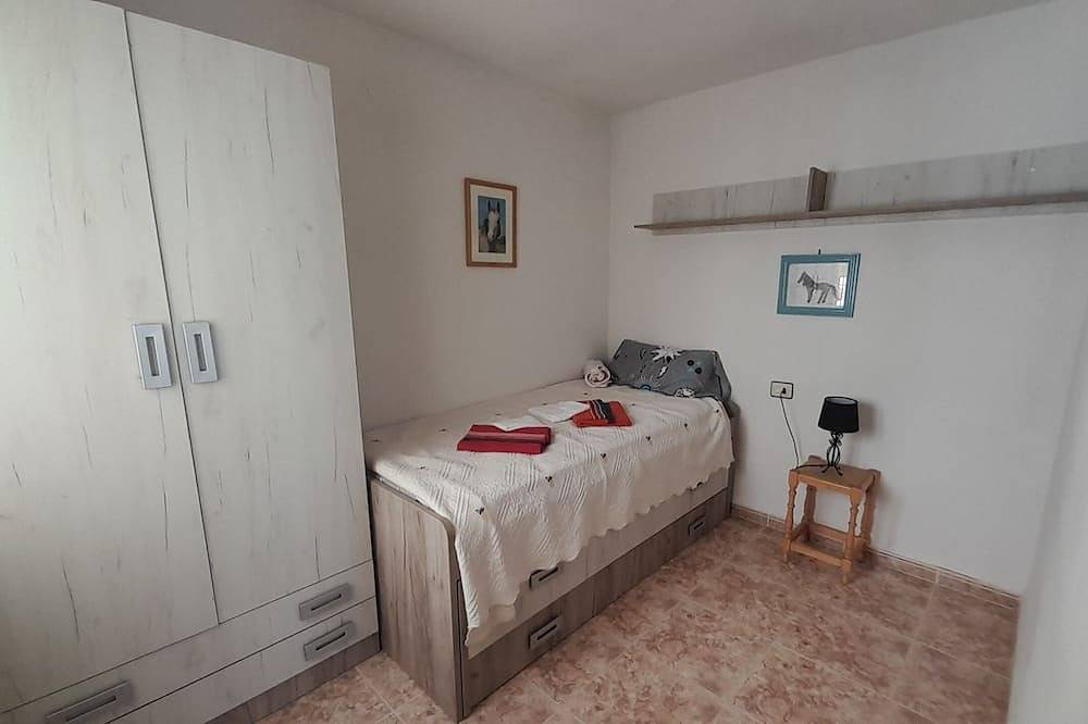 Entire apartment, Almost on the beautiful beach of La Herradura. Pets welcome! in La Herradura, Almuñecar