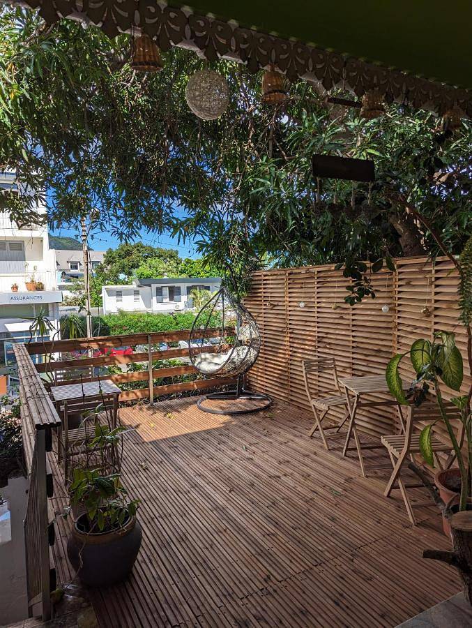 Hôtel pour 2 personnes, avec jardin ainsi que vue et terrasse dans Le Barachois Saint Denis