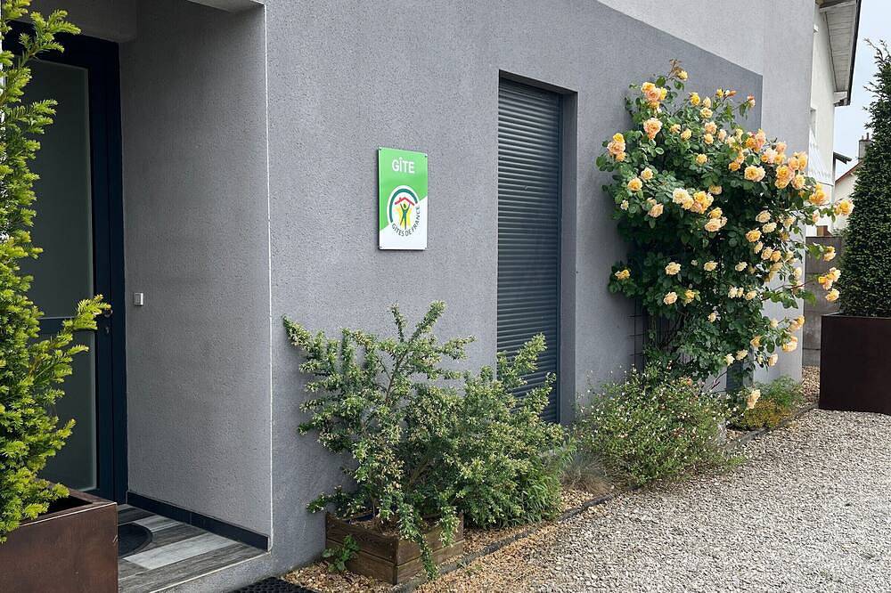 Gîte contemporain avec piscine et terrasse privative, proche d’Orléans et de la Loire in Mardié, Vallée de la Loire