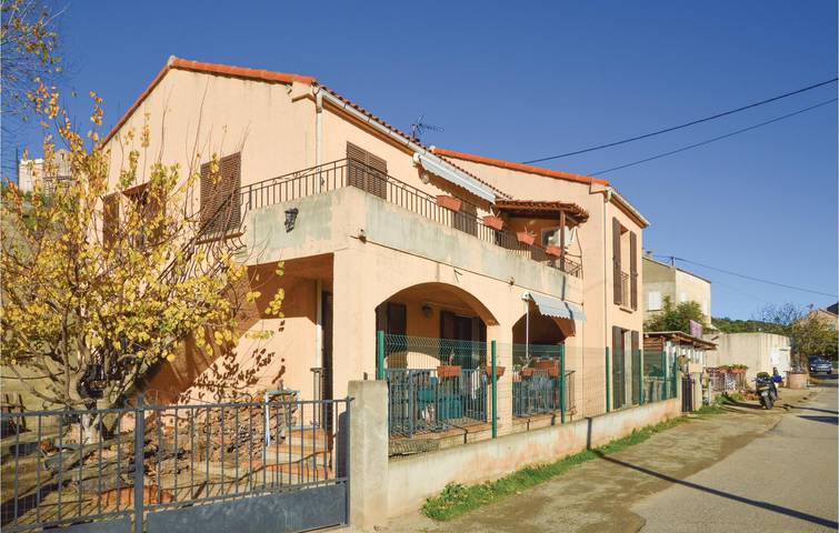 Location de vacances pour 8 personnes, avec Terrasse et Jardin à Santo-Pietro-di-Tenda