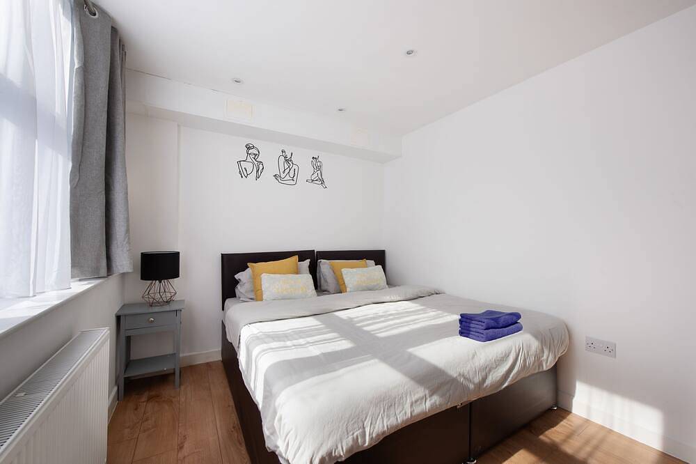 Entire apartment, 2 Bedroom Ann's cosy retreat in town centre in Aylesbury, Buckinghamshire