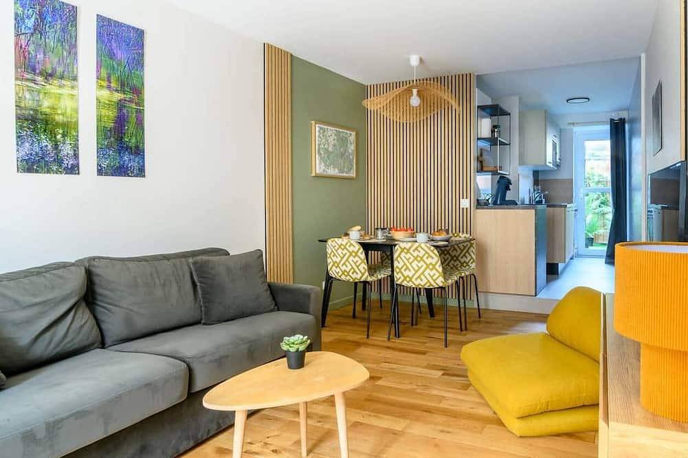Ganze Wohnung, Le Coeur de Milly, downtown in Milly-la-Forêt, Parc naturel régional du Gâtinais français