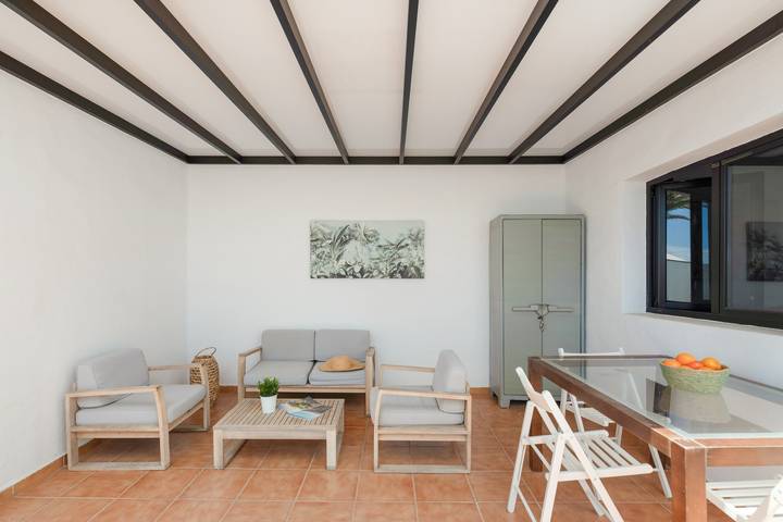 Entire apartment, Apartment with Spacious Terrace by the Beach in Puerto del Carmen, Tías