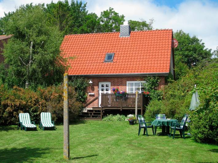 Ferienhaus für 6 Personen, mit Terrasse und Garten auf Fehmarn