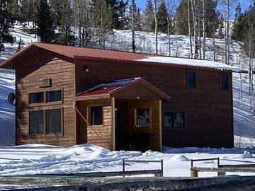 Log Cabin for 6 People in Absaroka Range, Wyoming, Photo 2
