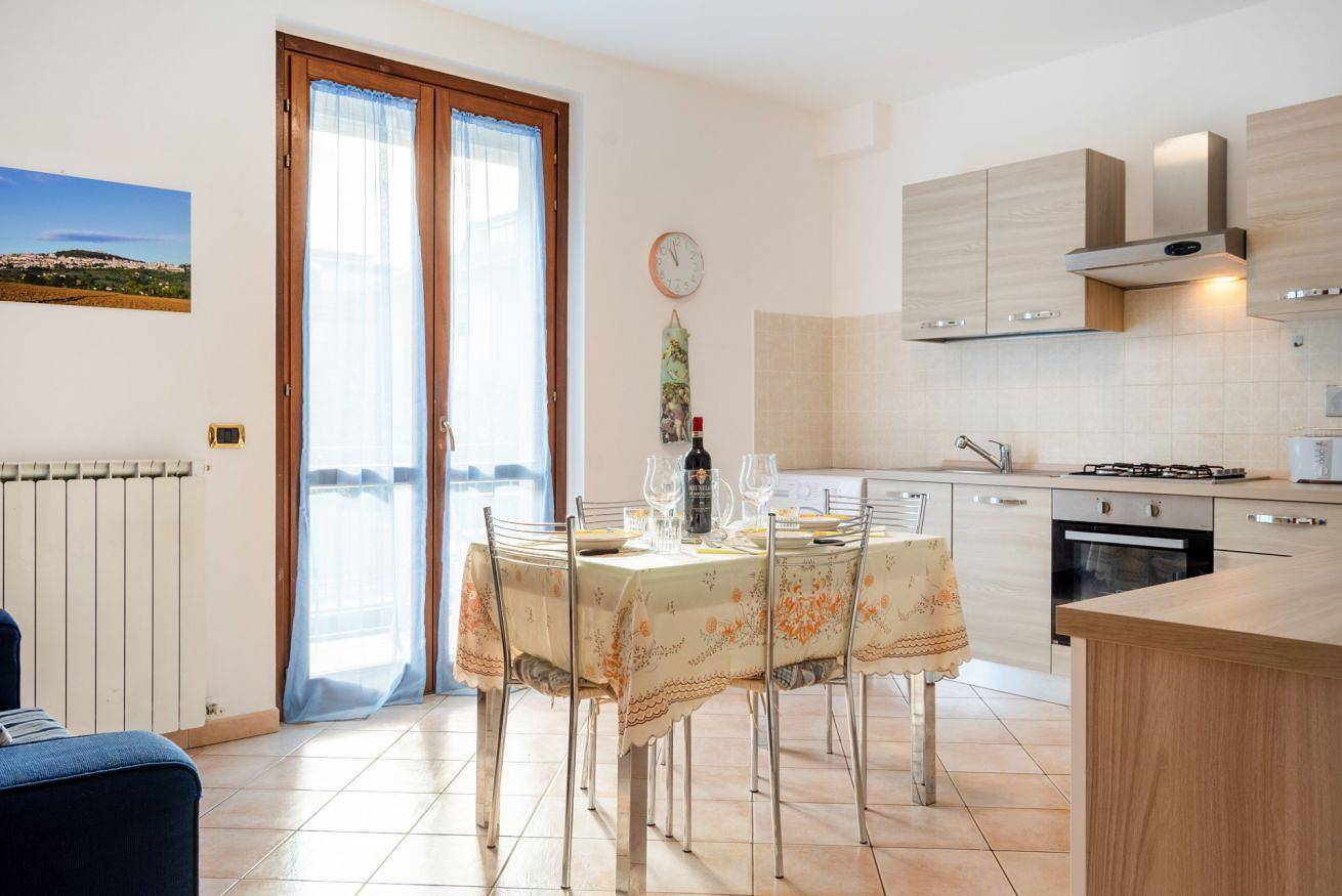 Appartamento intero, Guesthost - Casa del Giardino Apt with Shared Patio in Bastia Umbra, Perugia e dintorni