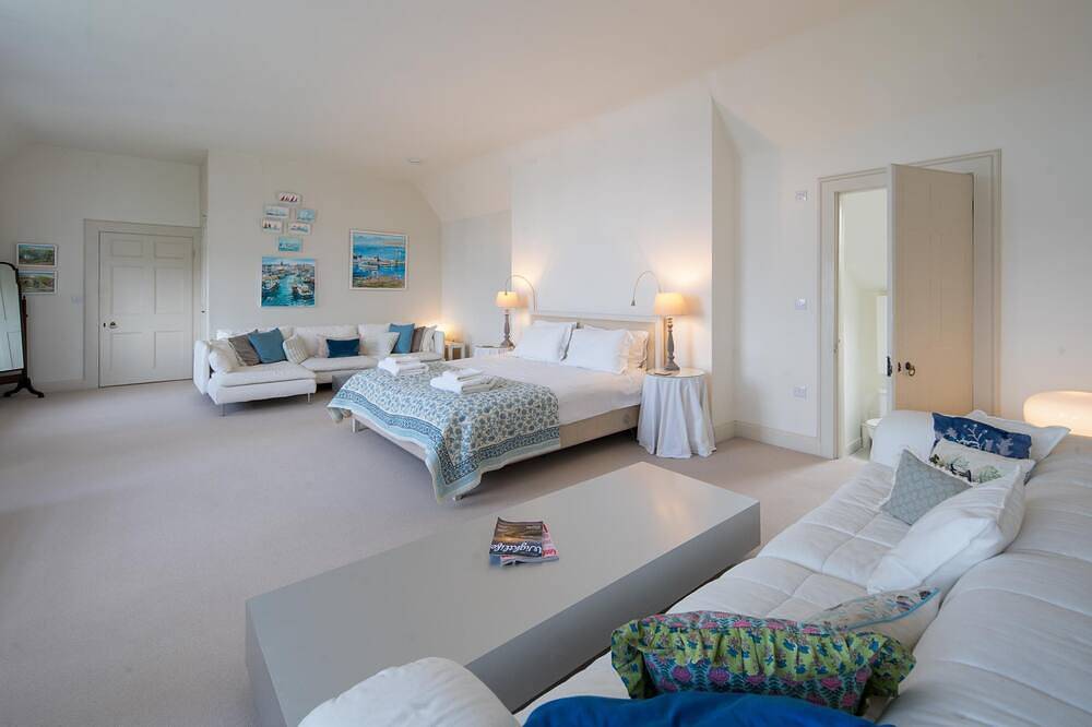 Luxurious 7 bedroom Villa in the popular sailing village, Bembridge in Bembridge, Isle of Wight