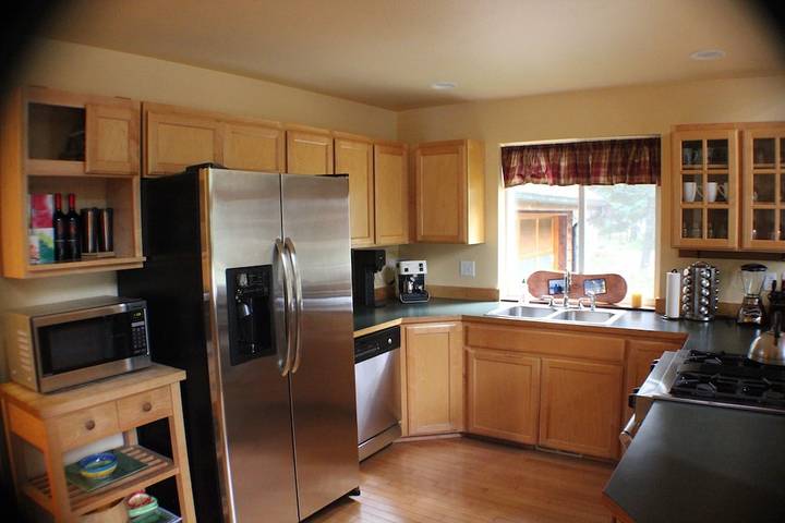 Log cabin for 10 people, with yard and terrace in Mount Rainier National Park
