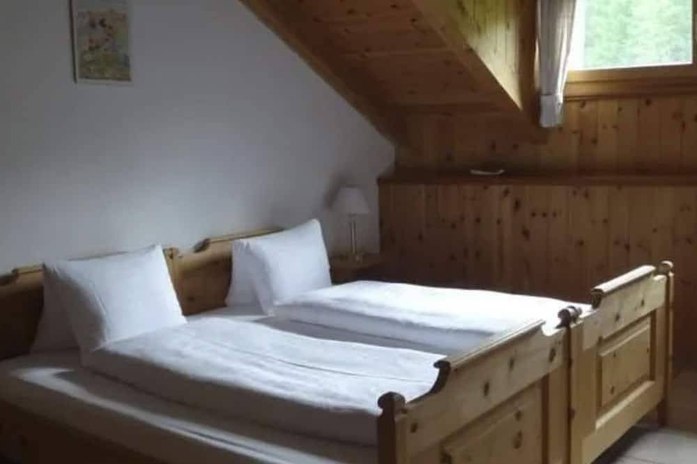 Ganze Wohnung, Chasa Clavuot, (Zernez). in Zernez, Unterengadin