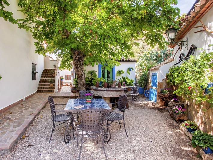 Casa rural para 4 personas, con terraza además de piscina y jardín, Se admiten mascotas en Sierras Subbéticas - 2