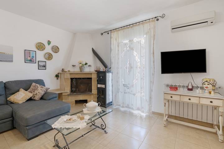 Hel lägenhet, 'Casa Venere' Apartment with Balcony and Air Conditioning in Pachino, Syrakusa provins