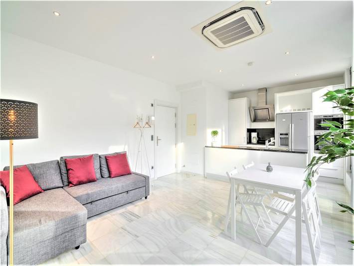 Entire apartment, 1-bedroom lodge stay in Antwerp in Antwerp, Antwerp region