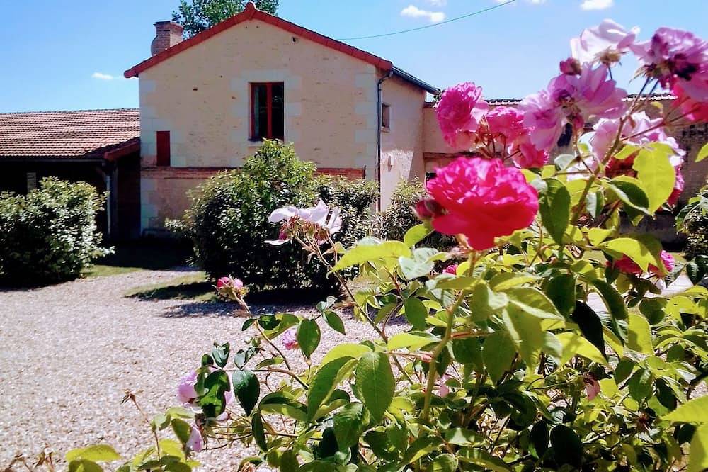 Au repos des elfes. \"L'antre des nains : Jaune et Joyeux\", gîte 3* à Richelieu in Braye-sous-Faye, Parc naturel régional Loire-Anjou-Touraine