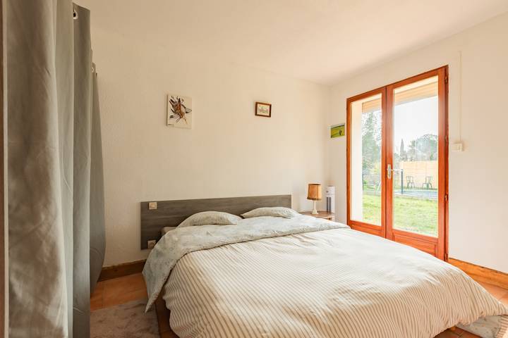 Location de vacances pour 9 personnes, avec terrasse ainsi que jardin et piscine à Carcassonne - 4