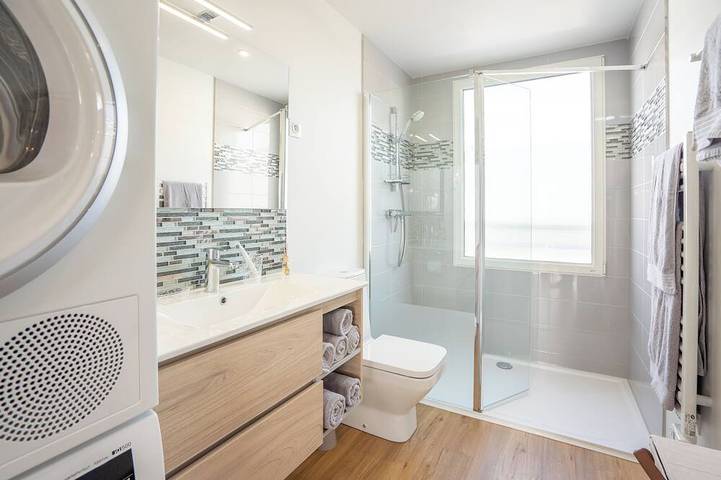 Apartamento entero, Appart \"Cozy\" (50m²) Air-conditioned, Wifi - Ideally located - Private parking, Netflix in Lagord, Región de La Rochelle