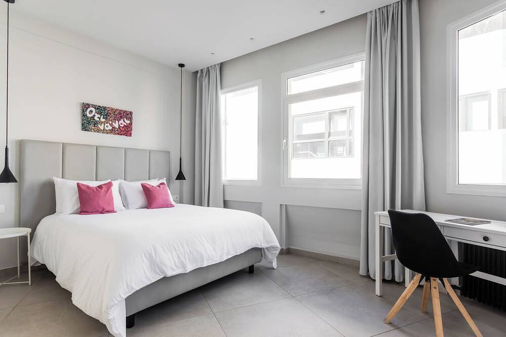 Entire apartment, Plaka Stylish & Fully Equipped Apartment in Central Section of Athens, Athens