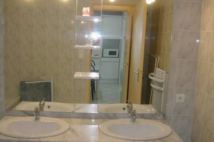 Location de vacances pour 6 personnes, avec piscine à Brotte-lès-Ray - 4