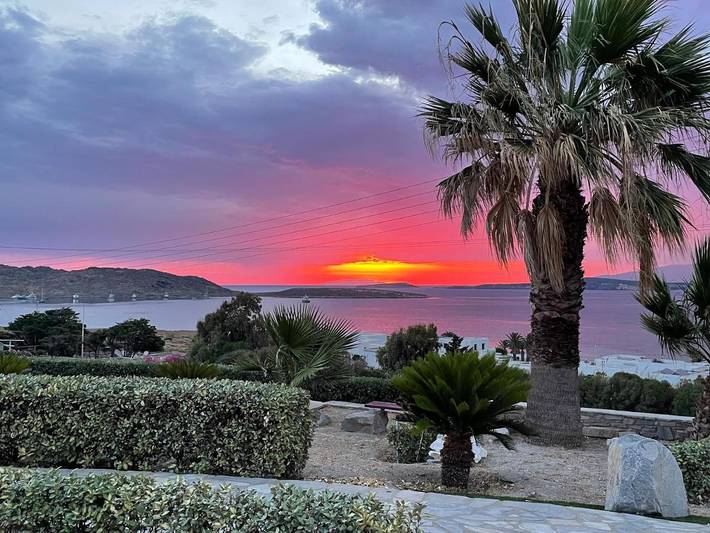 Bungalow für 6 Personen, mit Balkon und Terrasse sowie Garten und Ausblick auf Paros