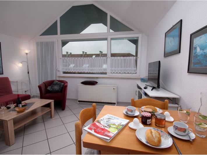 Ferienwohnung für 2 Personen, mit Balkon und Terrasse sowie Garten in Norden und Umgebung - 3