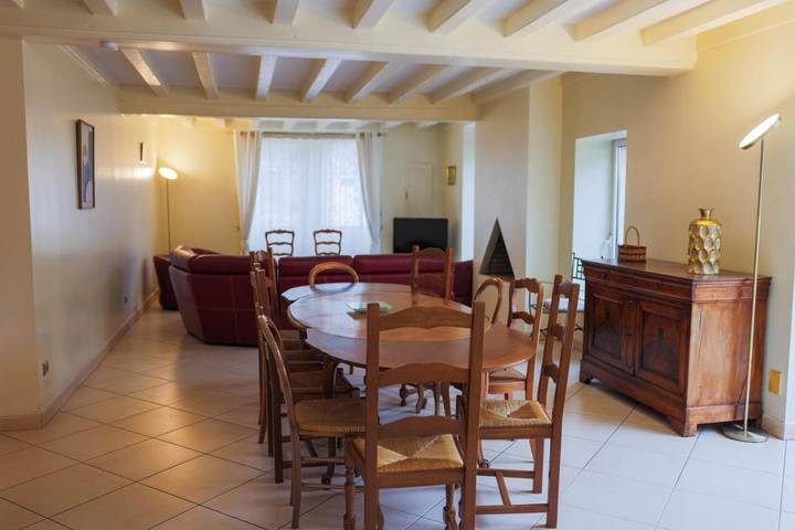 Location de vacances pour 16 personnes, avec terrasse à Genouilly - 2