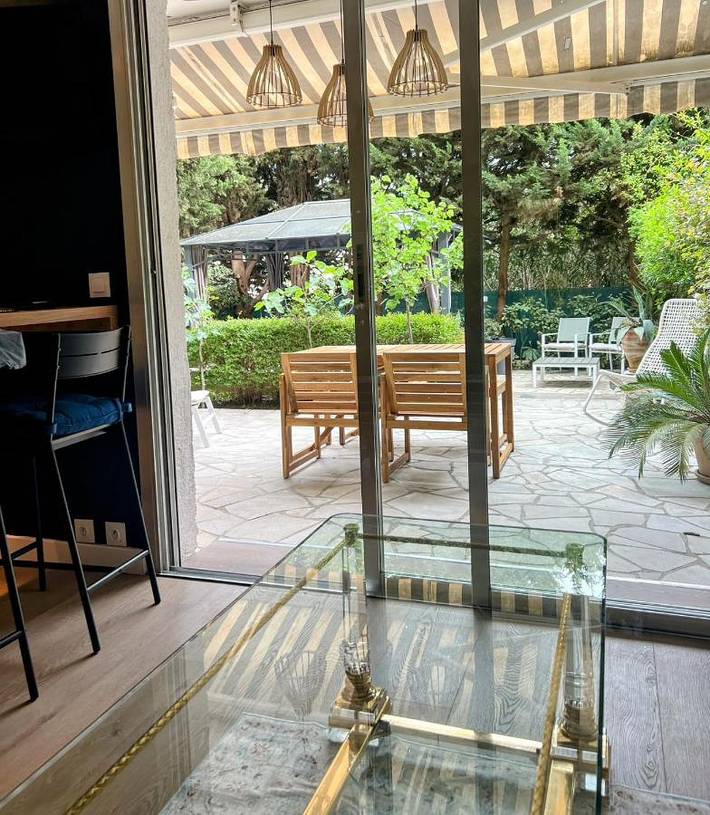 Gîte pour 4 personnes, avec jardin dans Plage de la Bouillabaisse - 2