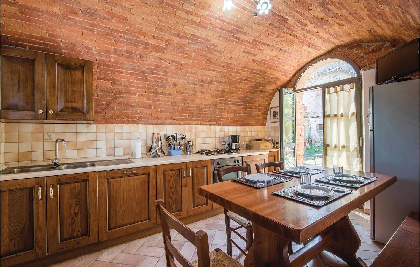 Ganze Ferienwohnung, Santa Maria Gem - 120qm, Pool, Parkplatz & Garten in Lucignano, Arezzo Provinz