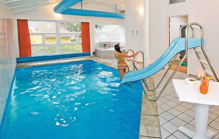 Ferienhaus für 12 Personen, mit Sauna und Terrasse sowie Pool, mit Haustier in Friedrichskoog - 3