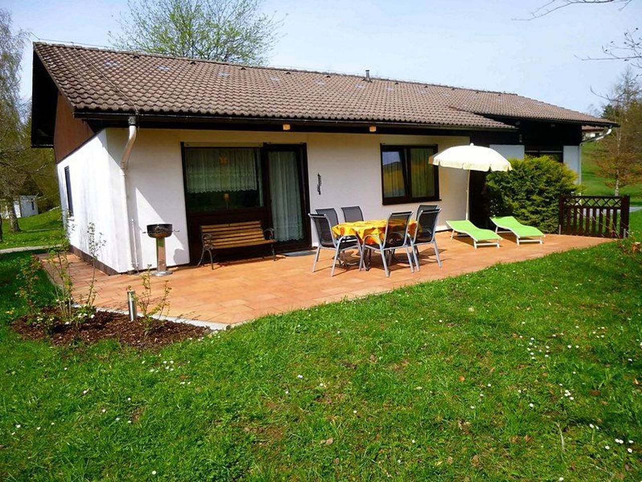 Ferienhaus Wieselweg im Feriendorf Reichenbach (6) - Ferienhaus für 5 Pers. - Sonnenterrasse mit Grill (Ht, W6) in Nesselwang, Bayerisch Schwaben